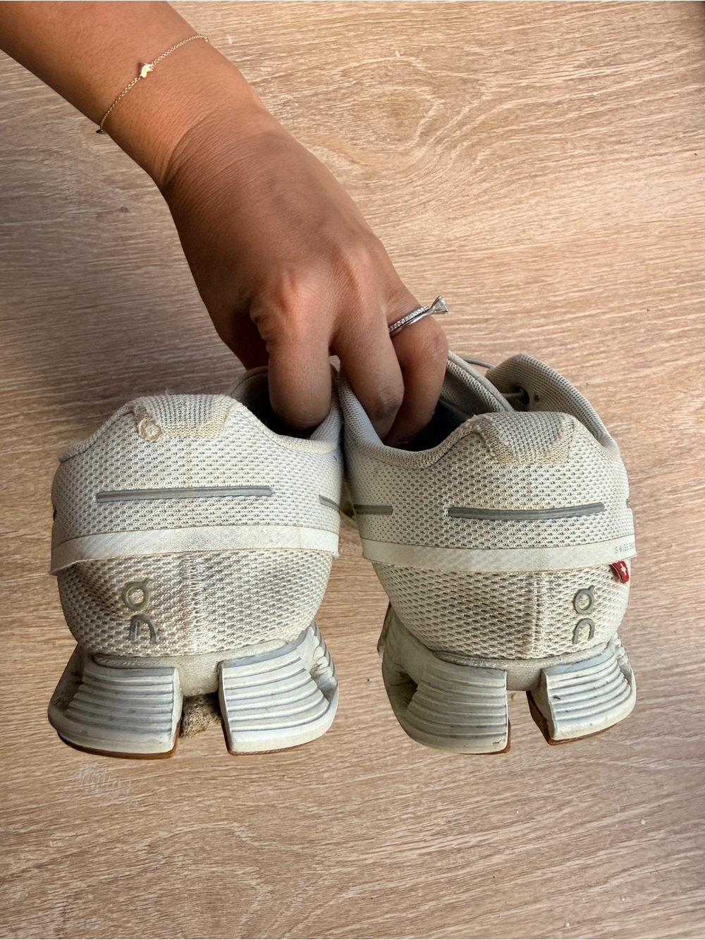 On Running women’s cloud Mesh Sneakers